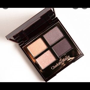 Charlotte tilbury uptown girl palette